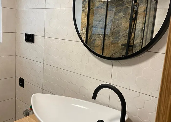 M1 W Centrum Wiela * Веле