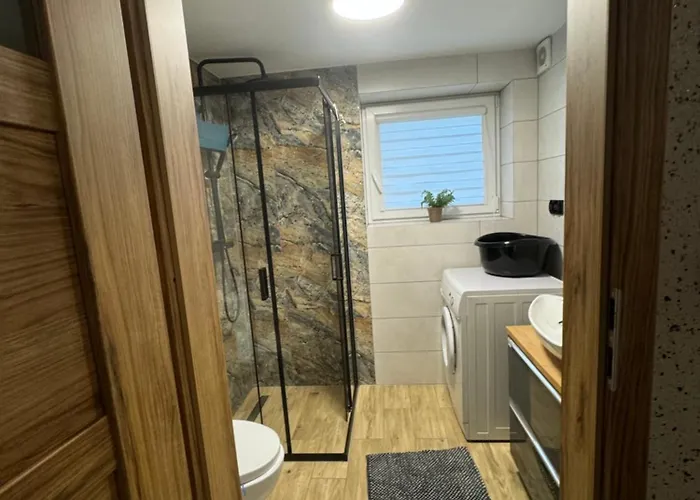 M1 W Centrum Wiela Веле