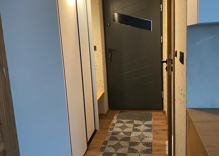 M1 W Centrum Wiela Апартаменты